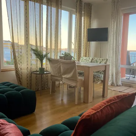 Wonderful Near The Sea 索佐波尔